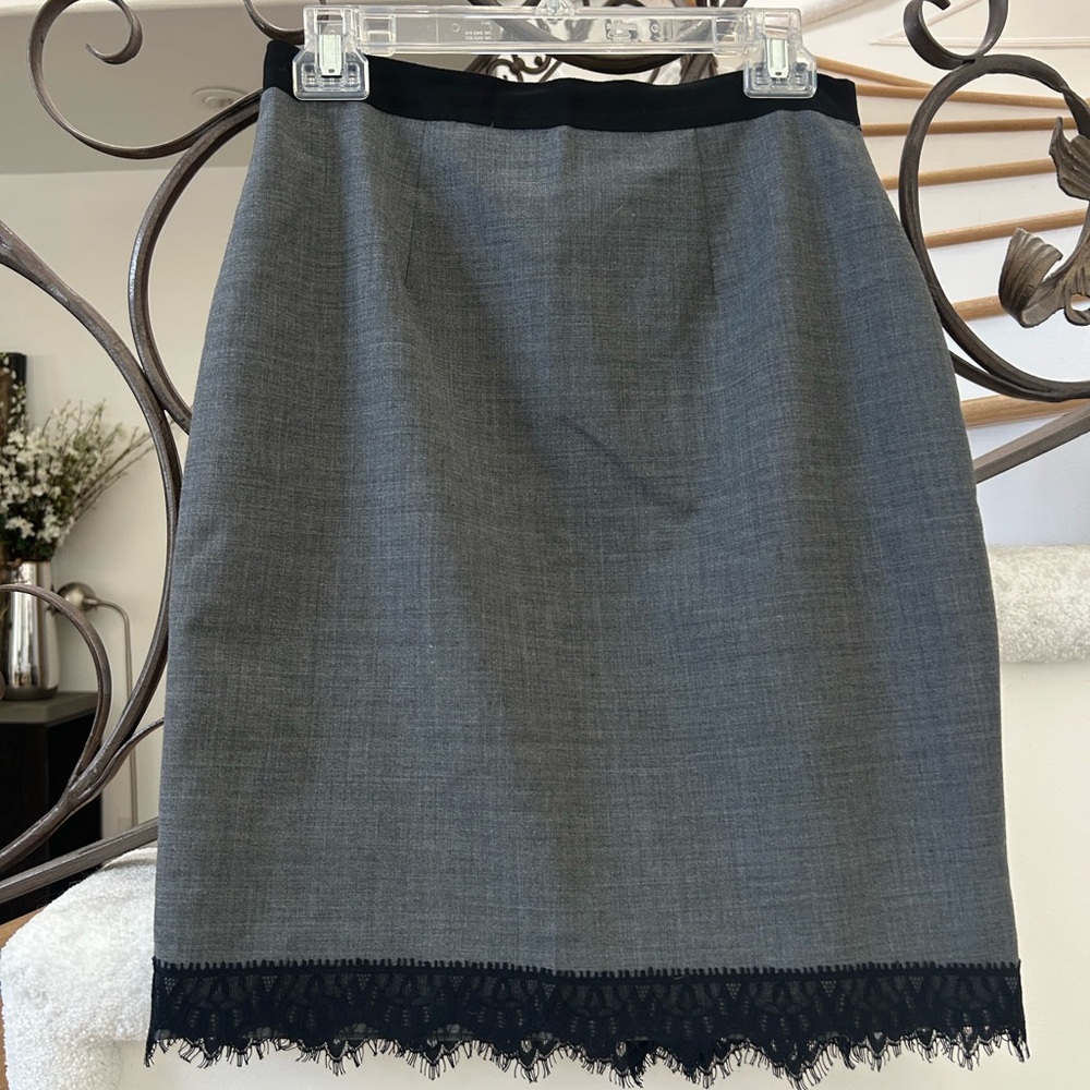 Rebecca Taylor Elegant  Gray Skirt with Lace Trim